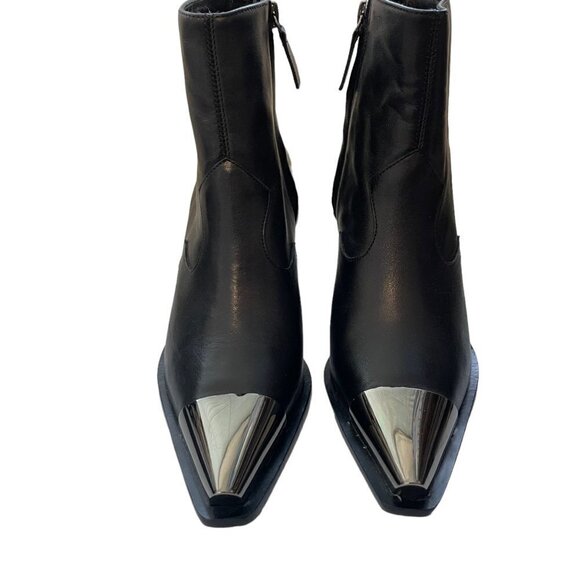 NWOB Dundas X Revolve Gigi Leather Metal Cap Toe Bootie Black Size 5.5 - Picture 4 of 12